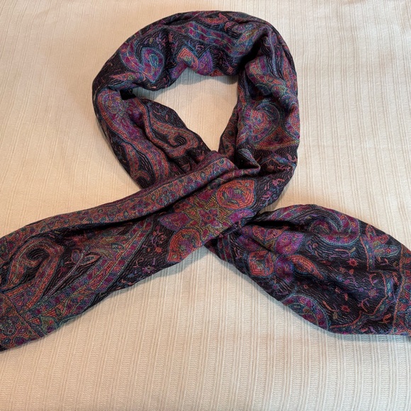 Colorful Paisley Fringe Scarf - Picture 4 of 4